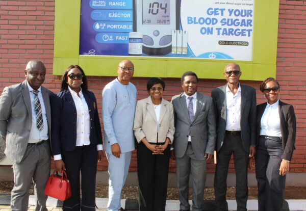 L-R: Chief Operating Officer, Colexa Biosensor Ltd, Pharm. Kingsley Aguoru; Director, Drug Registration and Regulatory Affairs, Pharm. (Mrs)
Uche Sonny-Afoekelu; Chairman, Colexa Biosensor Ltd, Mr. Samson Ogunjimi; Director General, NAFDAC, Prof. (Mrs) Mojisola Adeyeye; Vice
Chairman, Colexa Biosensor Ltd, Pharm. Lekan Asuni; Director, Drug Evaluation and Research, Mr. Kayode Amuda; Executive Director, Codix
Pharma Ltd, Pharm. Mary Ogangwu